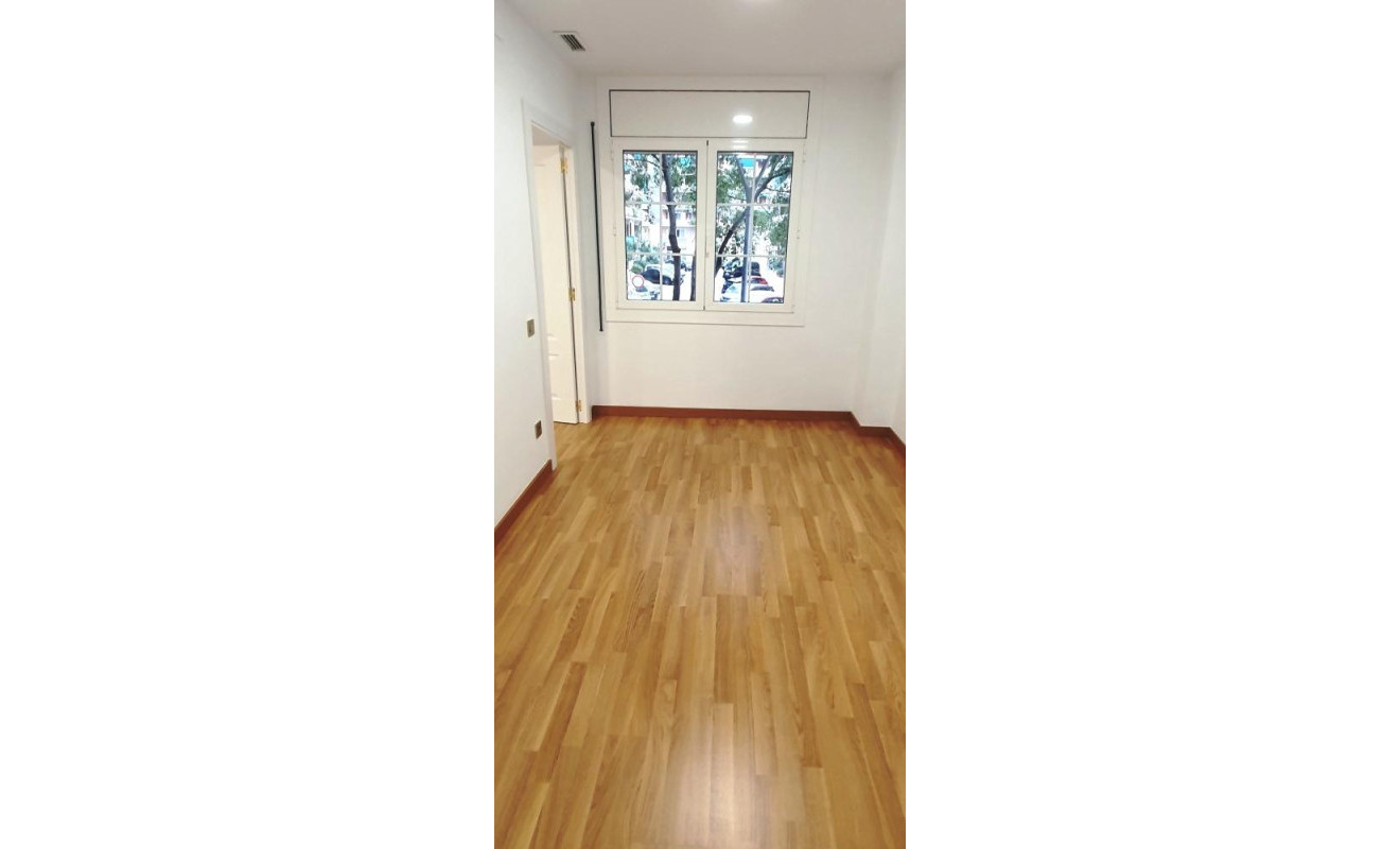 Reventa - Apartamento / piso - Barcelona - Eixample / Dreta Eixample