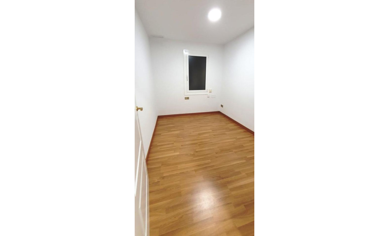 Reventa - Apartamento / piso - Barcelona - Eixample / Dreta Eixample