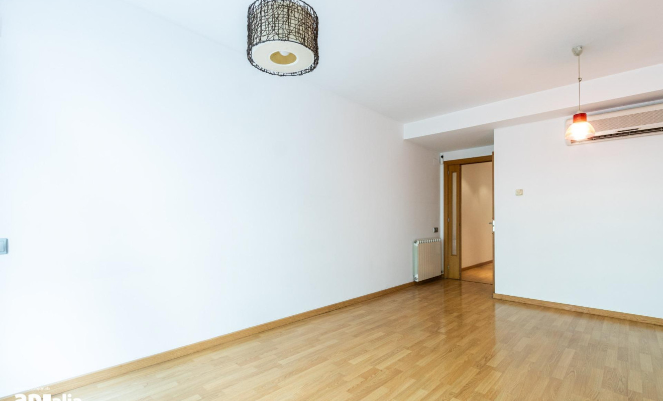 Reventa - Apartamento / piso - Sabadell - Eixample