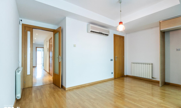 Reventa - Apartamento / piso - Sabadell - Eixample