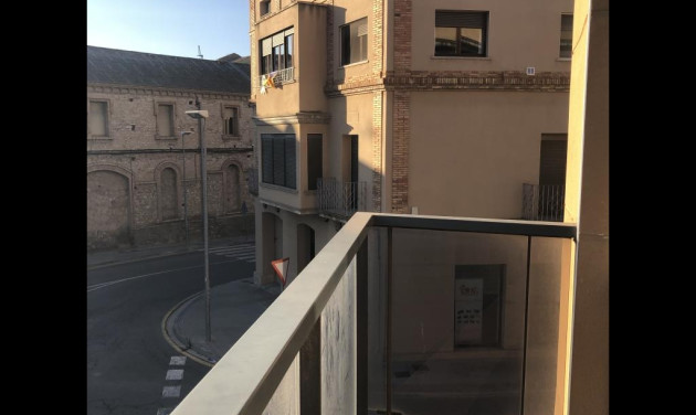 Reventa - Apartamento / piso - Cervera - Centre Poble