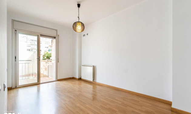 Reventa - Apartamento / piso - Sabadell - Eixample