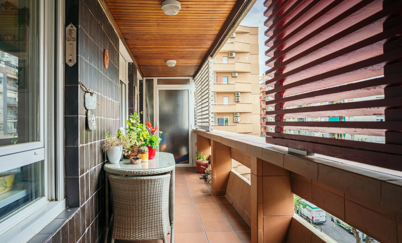 Reventa - Apartamento / piso - Barcelona - Les Corts / La Maternitat