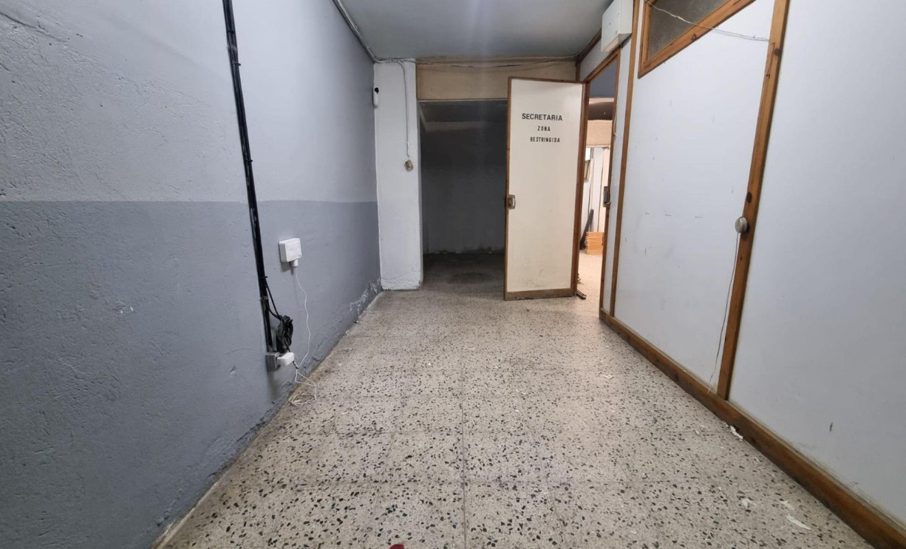 Reventa - Local comercial - Barcelona - Gràcia / Vila de Gràcia