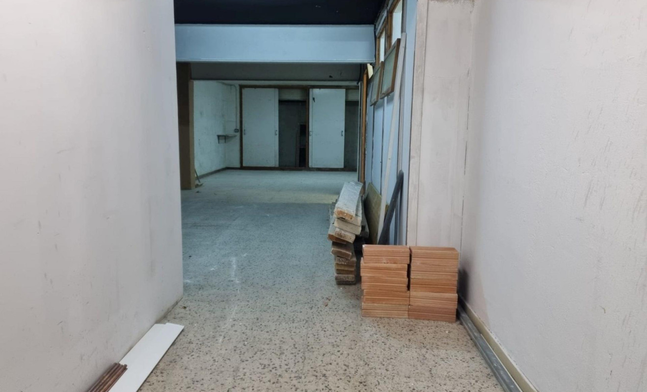 Reventa - Local comercial - Barcelona - Gràcia / Vila de Gràcia