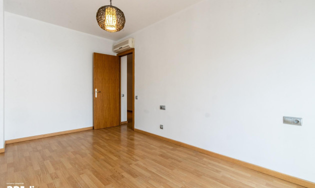 Reventa - Apartamento / piso - Sabadell - Eixample