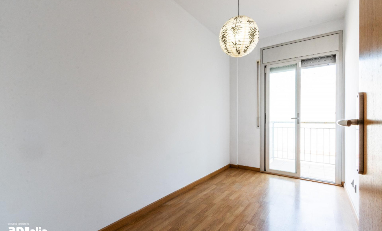 Reventa - Apartamento / piso - Sabadell - Eixample