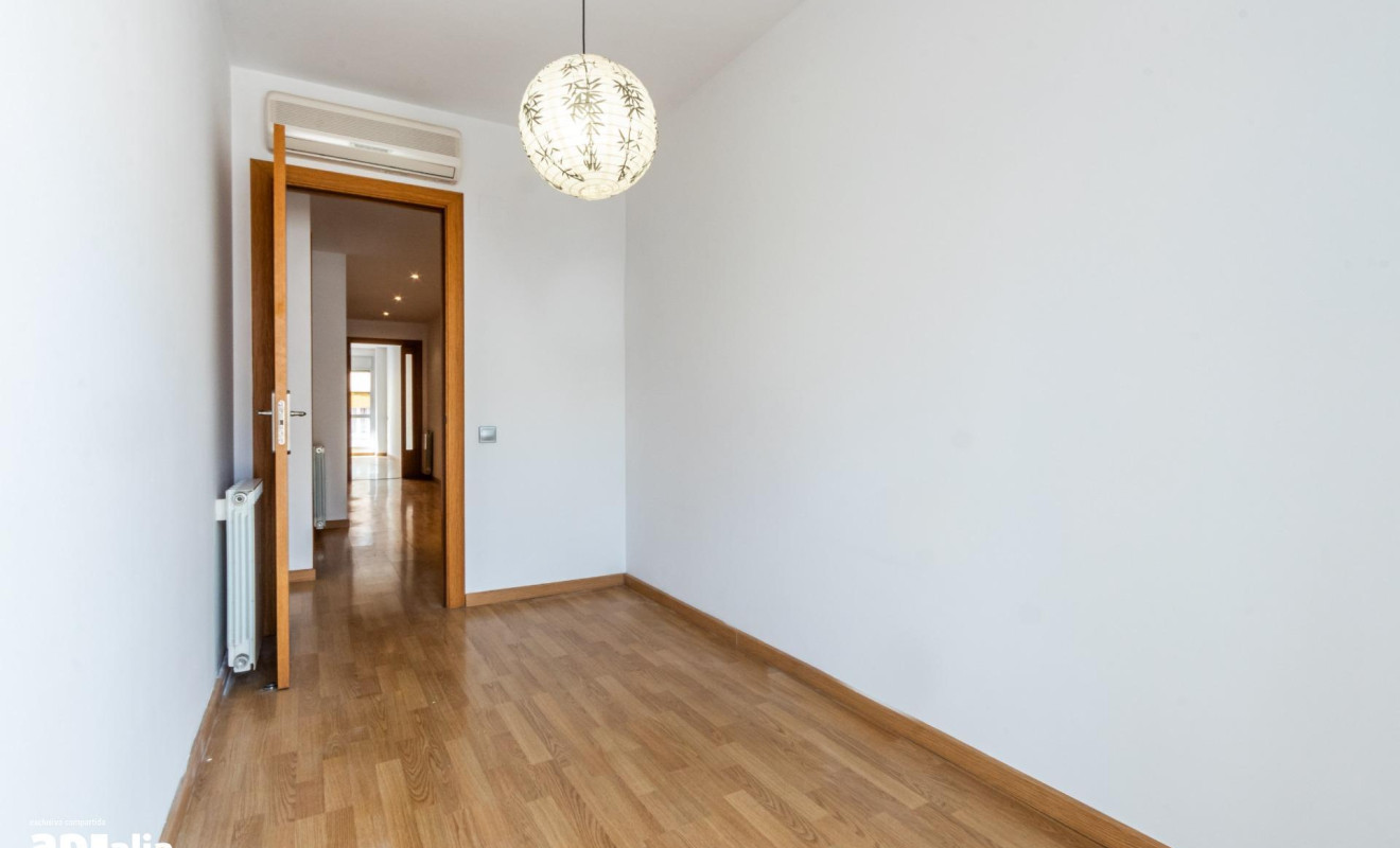 Reventa - Apartamento / piso - Sabadell - Eixample