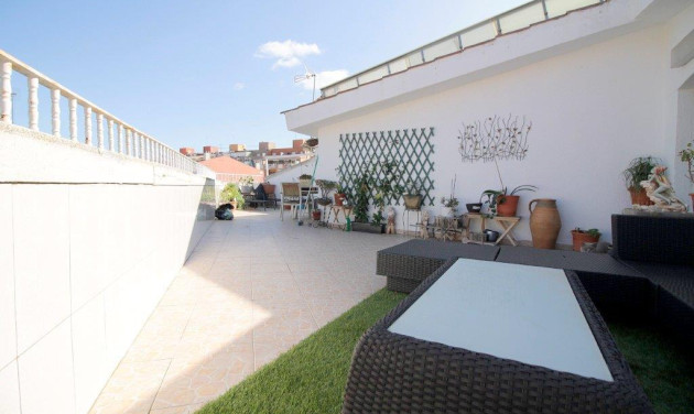 Reventa - Triplex - Castelldefels - Centro