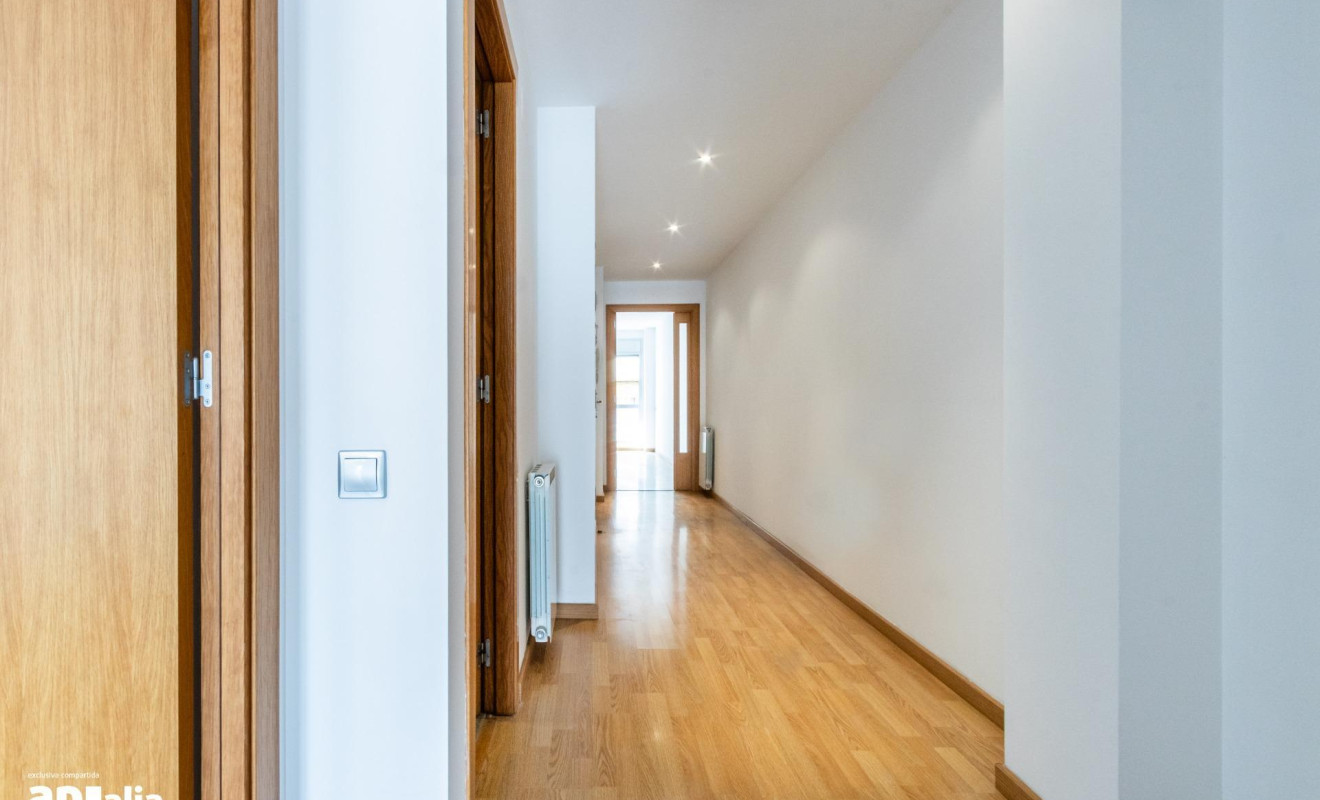 Reventa - Apartamento / piso - Sabadell - Eixample