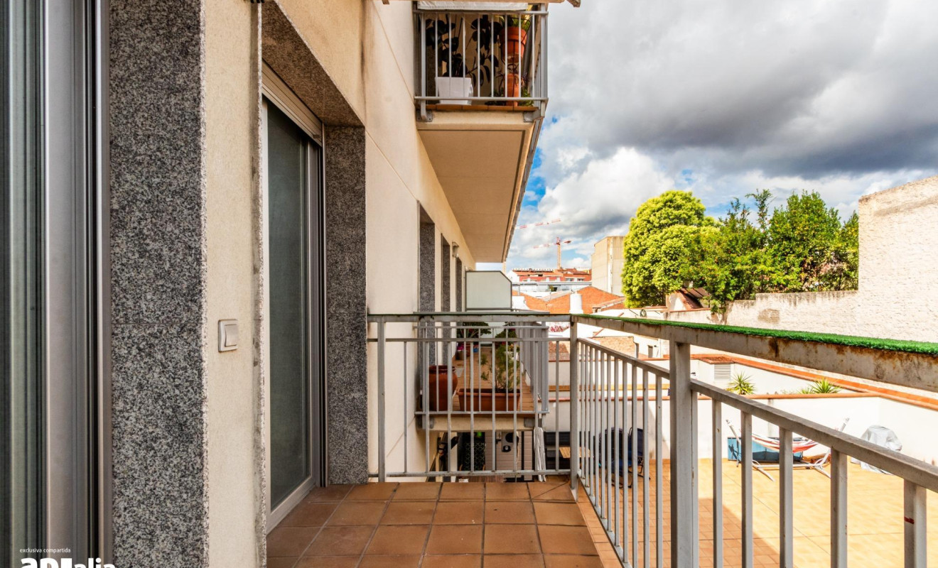 Reventa - Apartamento / piso - Sabadell - Eixample