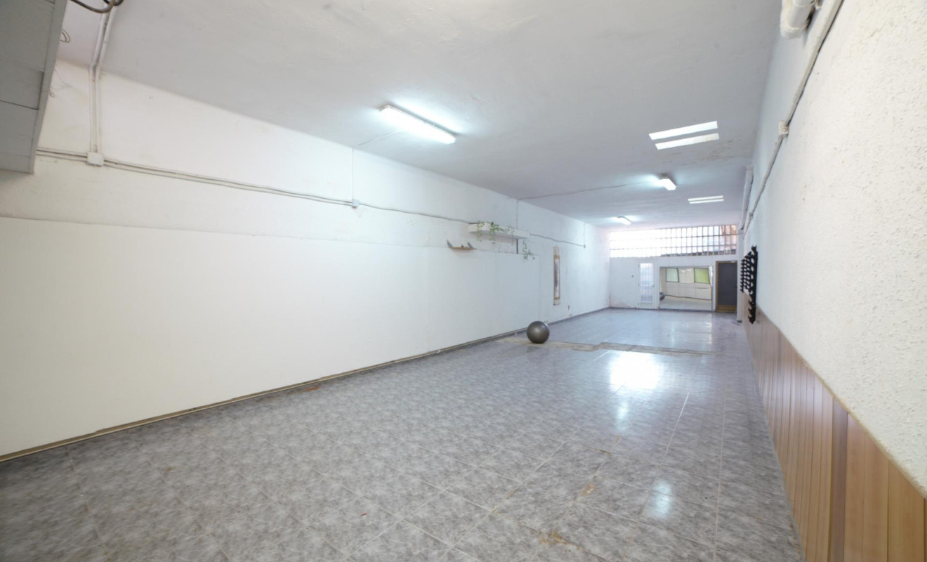 Resale - Local comercial - Cornellà de Llobregat - Riera