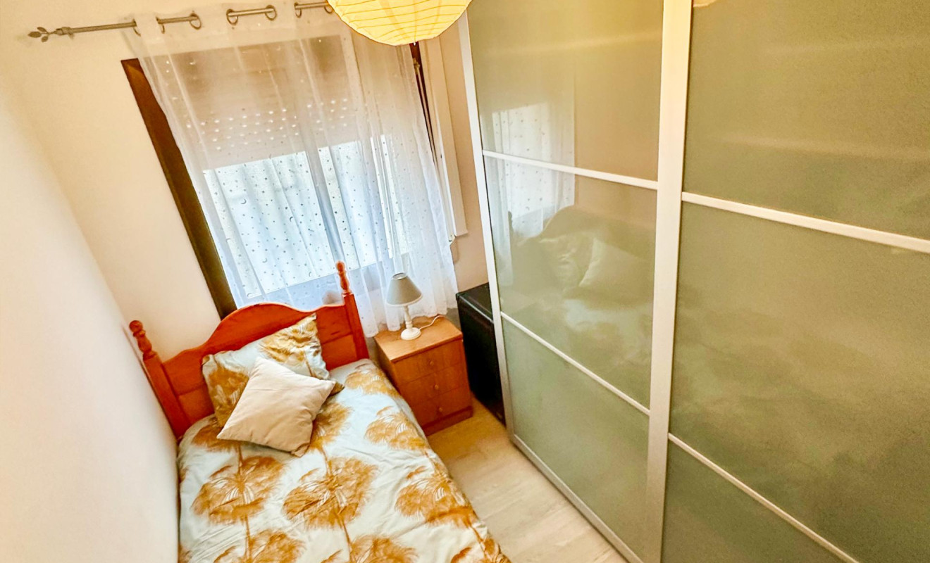 Resale - Apartment / flat - Barcelona - Horta - Guinardó / El Carmel
