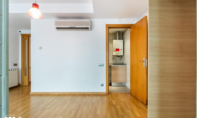 Reventa - Apartamento / piso - Sabadell - Eixample