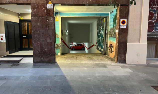 Reventa - Plaza de aparcamiento - Barcelona - Eixample / Dreta Eixample