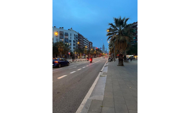Herverkoop - Plaza de aparcamiento - Barcelona - Eixample / Dreta Eixample