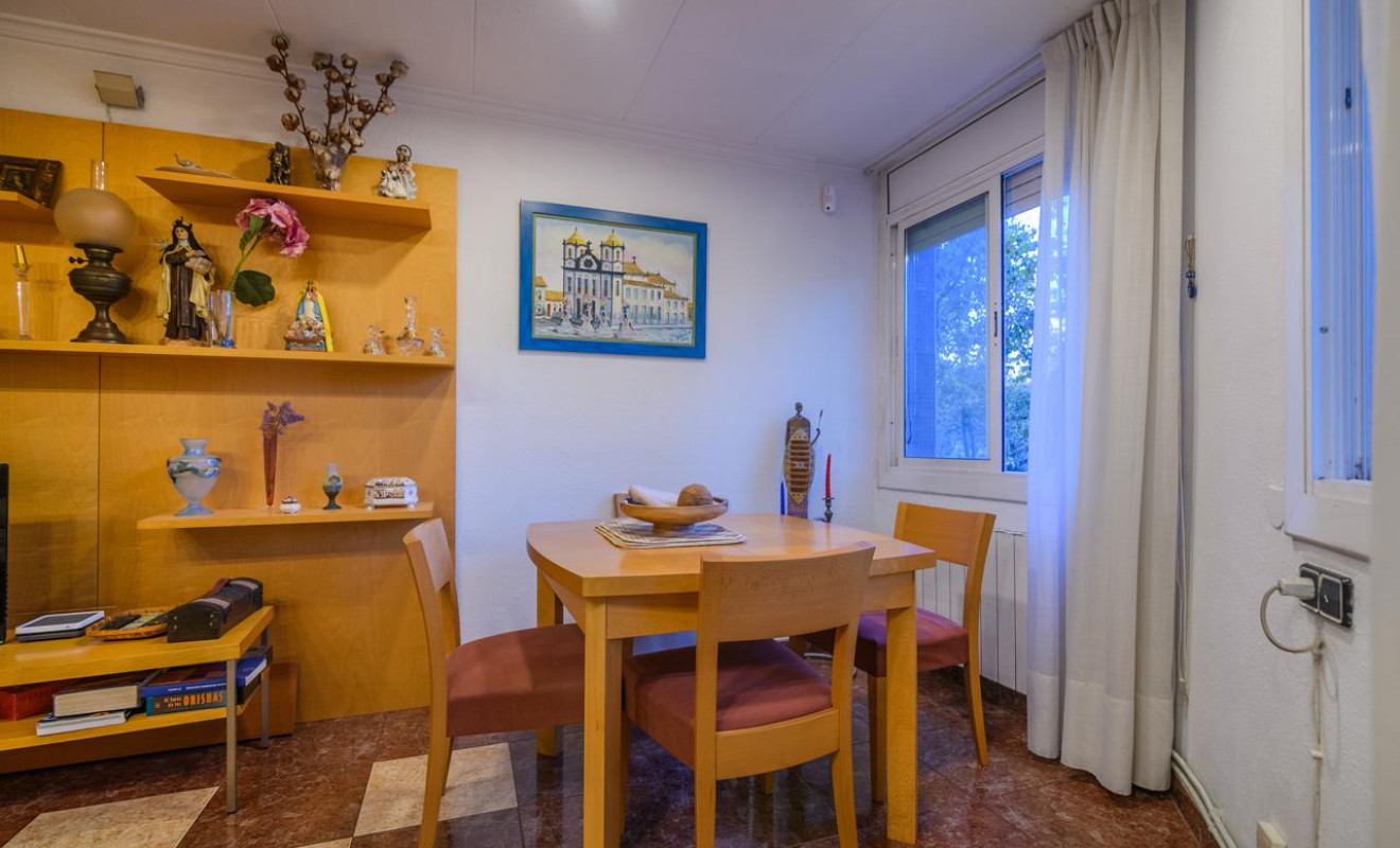 Resale - Apartment / flat - Barcelona - Ciutat Vella / Santa Caterina