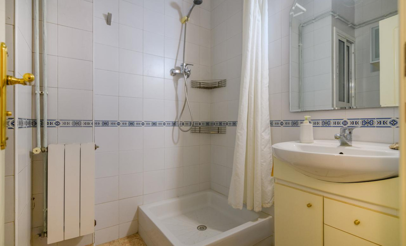 Resale - Apartment / flat - Barcelona - Ciutat Vella / Santa Caterina