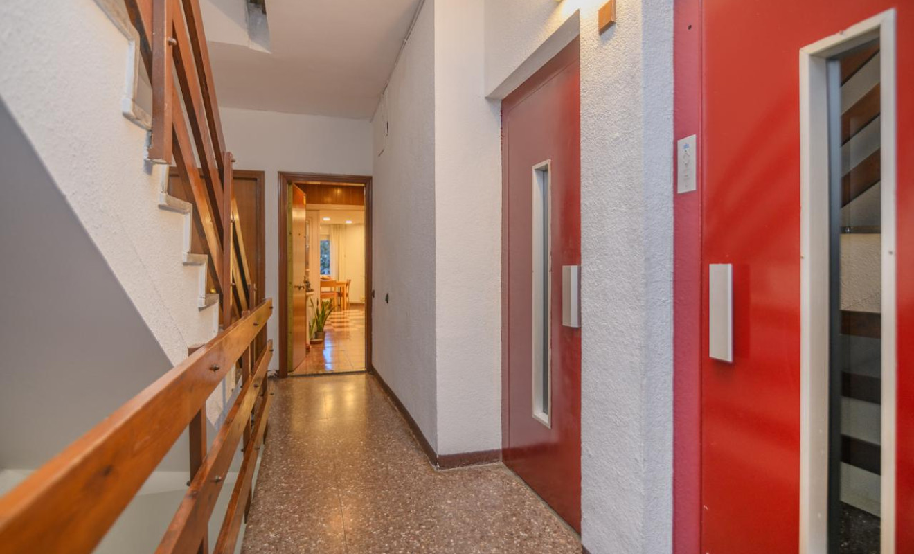 Resale - Apartment / flat - Barcelona - Ciutat Vella / Santa Caterina