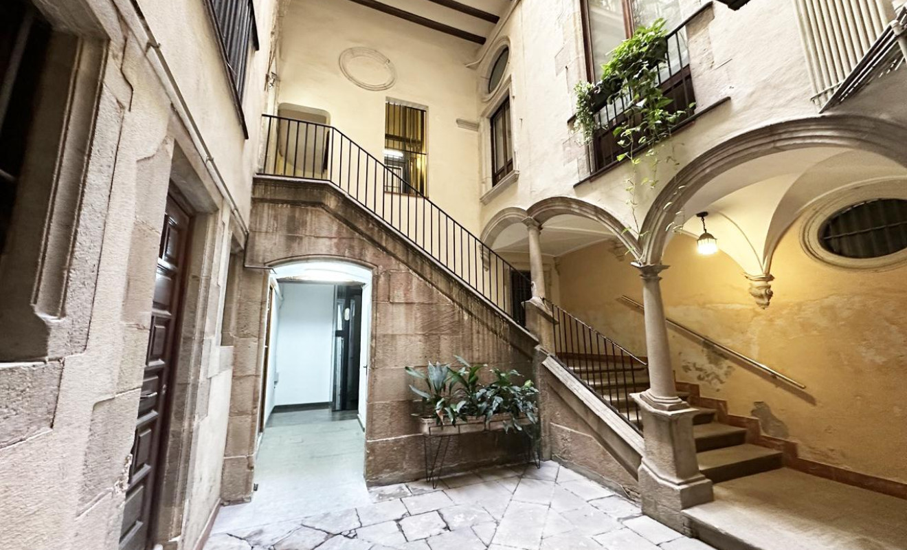 Resale - Duplex - Barcelona - Ciutat Vella / Santa Caterina