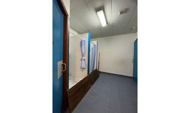 Resale - Local comercial - Barcelona - Sant Martí / El Camp de l'Arpa