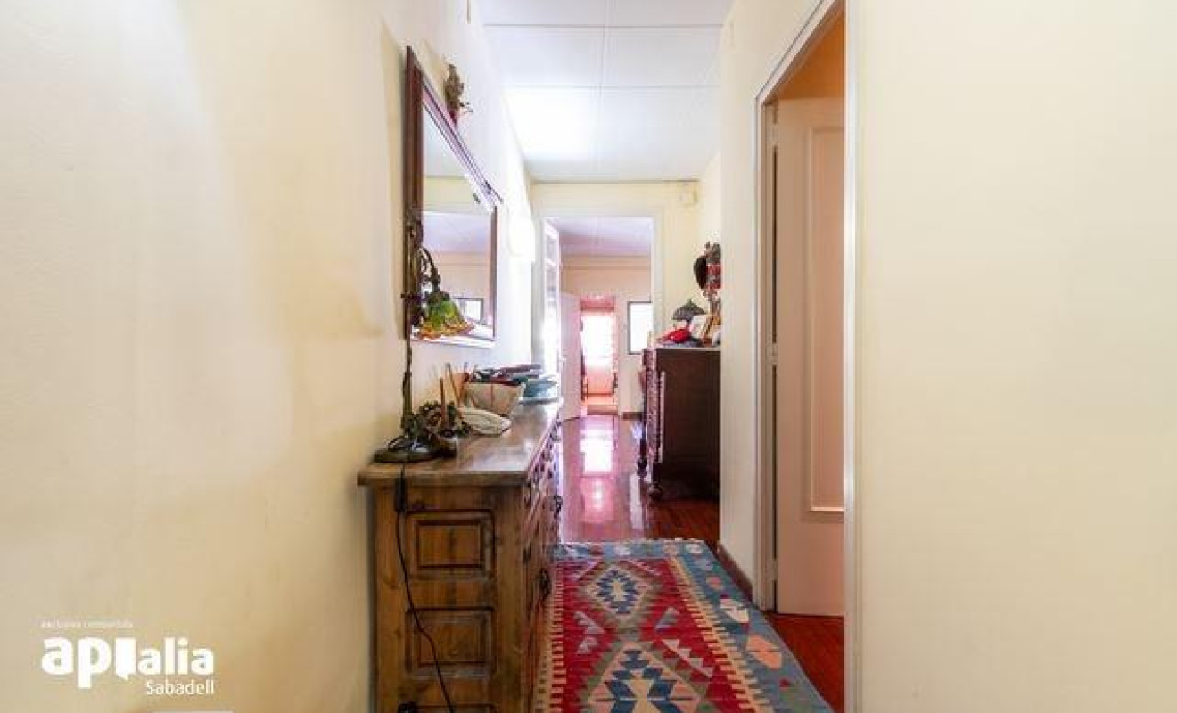 Resale - Apartment / flat - Sabadell - Centro
