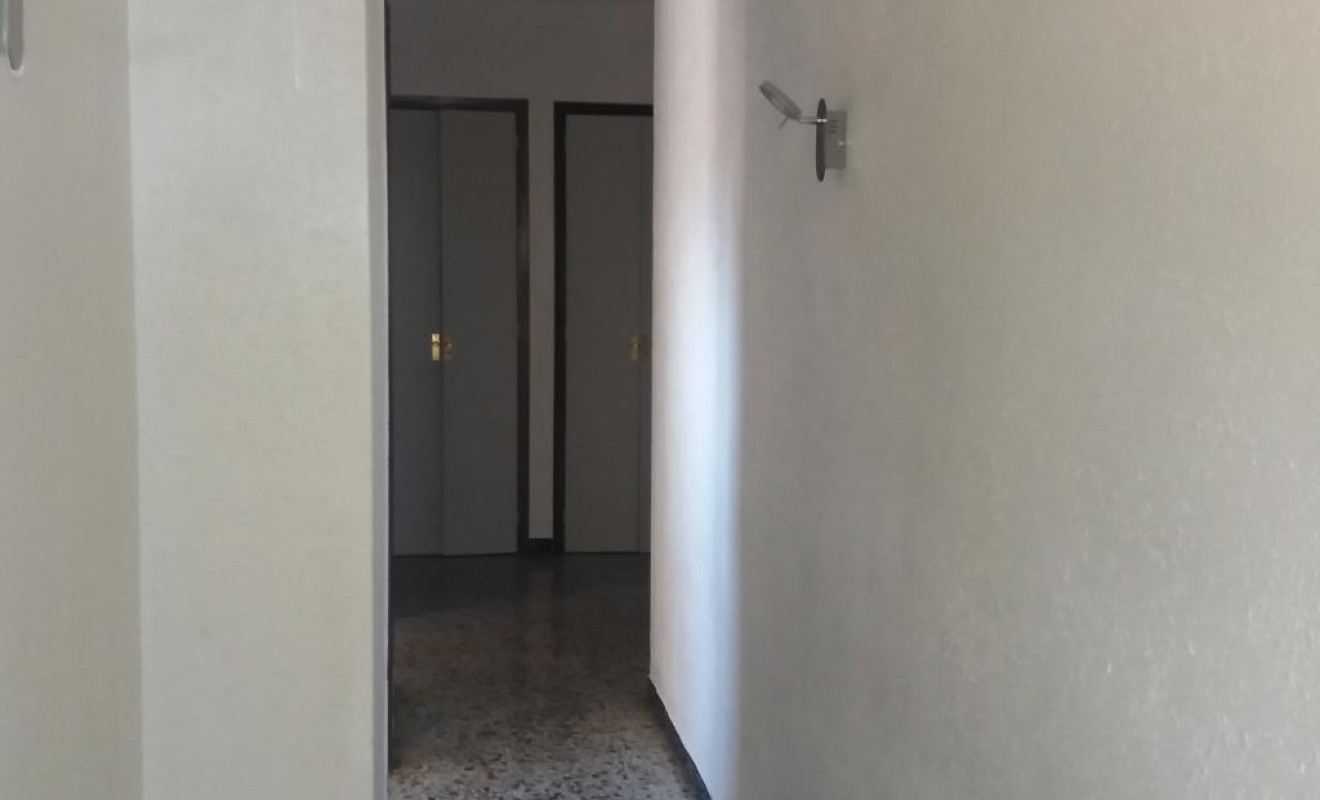 Resale - Apartment / flat - Vilallonga del Camp