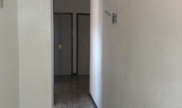 Resale - Apartment / flat - Vilallonga del Camp