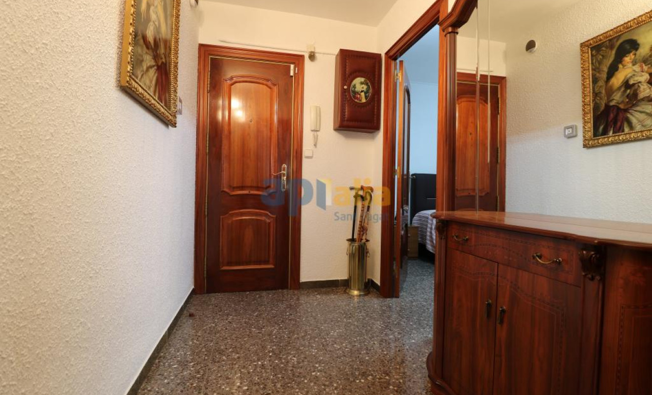 Reventa - Apartamento / piso - Cerdanyola del Vallès - Avda. Catalunya