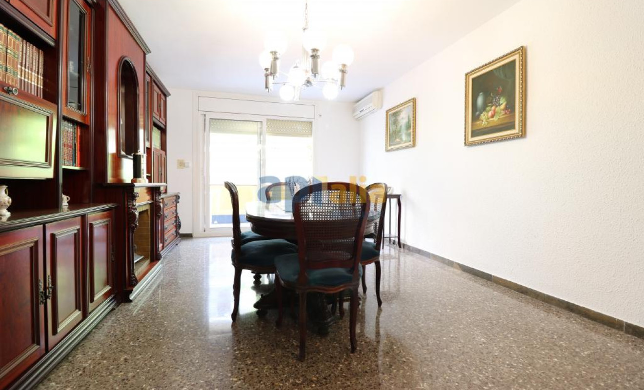 Reventa - Apartamento / piso - Cerdanyola del Vallès - Avda. Catalunya