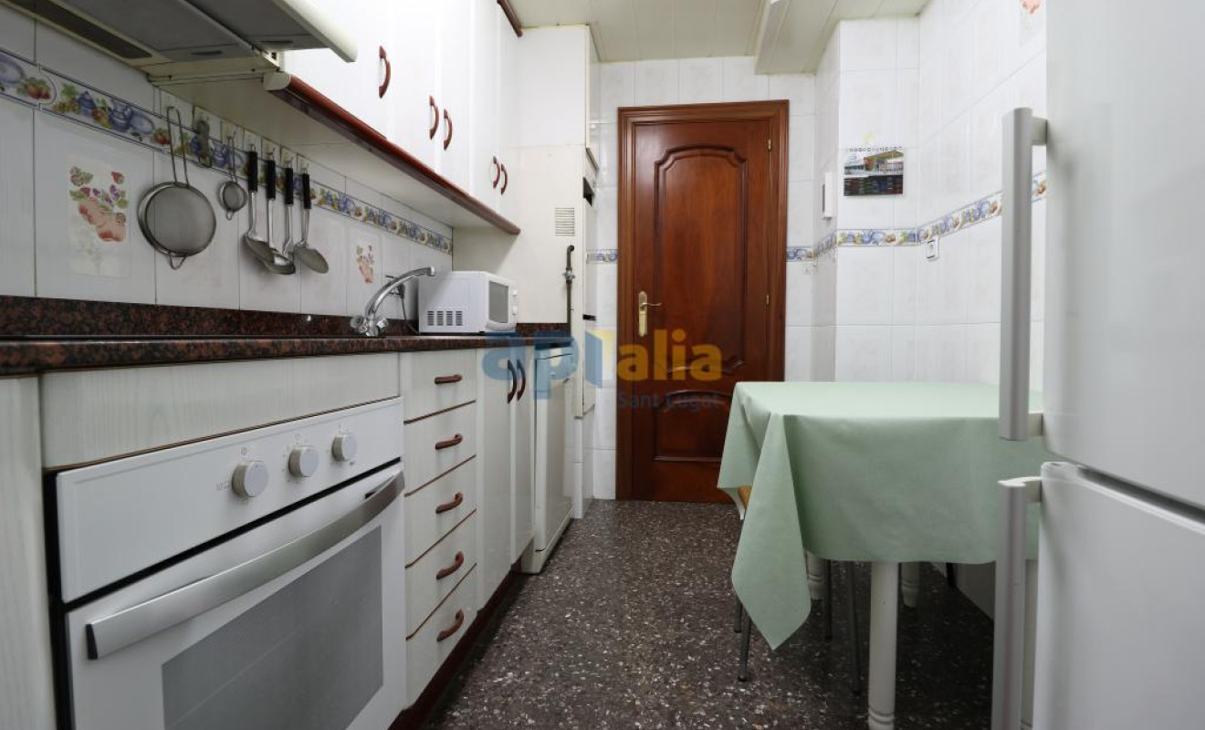 Reventa - Apartamento / piso - Cerdanyola del Vallès - Avda. Catalunya