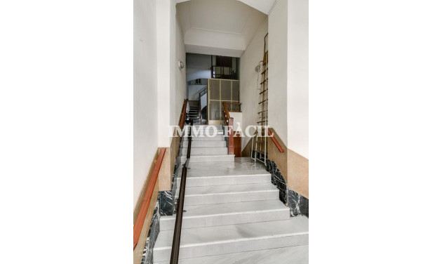 Reventa - Apartamento / piso - Barcelona - Eixample / Sagrada Família