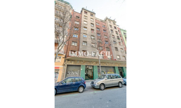 Reventa - Apartamento / piso - Barcelona - Eixample / Sagrada Família