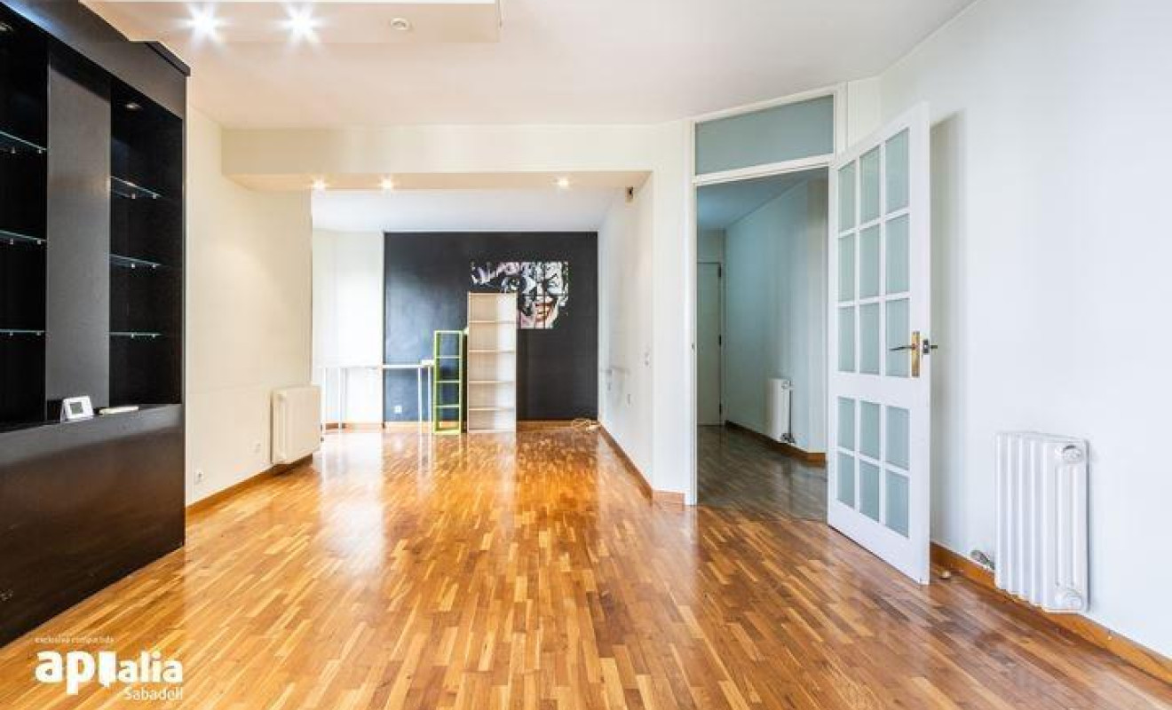 Resale - Apartment / flat - Sabadell - Centro