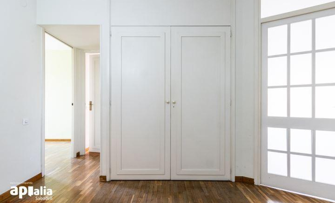 Resale - Apartment / flat - Sabadell - Centro