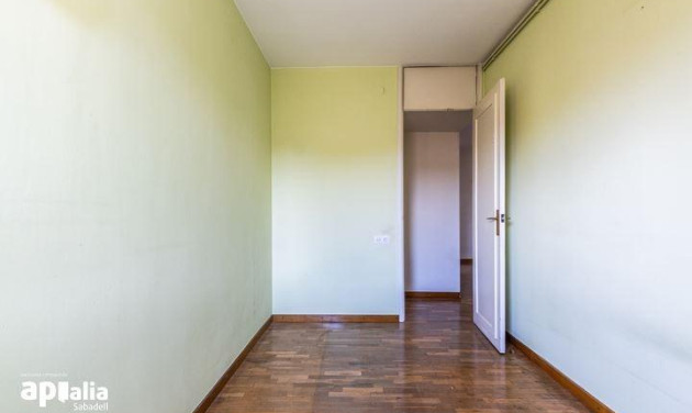 Resale - Apartment / flat - Sabadell - Centro