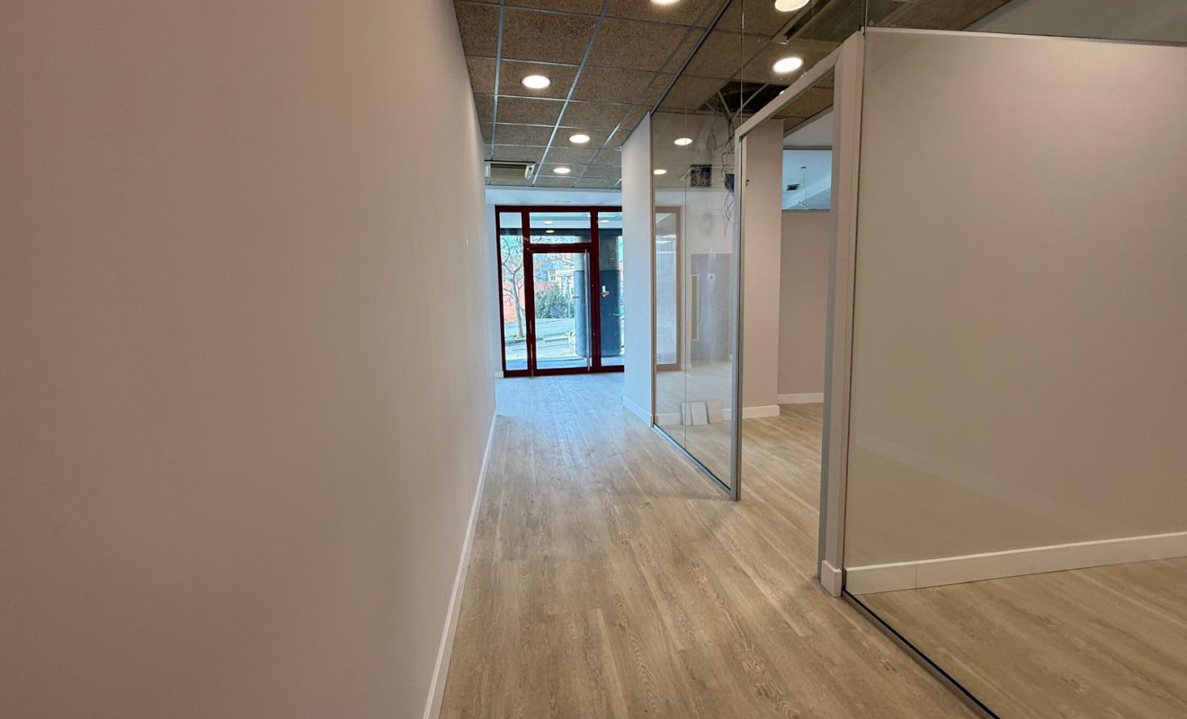Reventa - Local comercial - Lleida - Zona Alta - Universitat