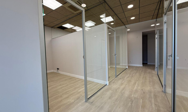 Reventa - Local comercial - Lleida - Zona Alta - Universitat