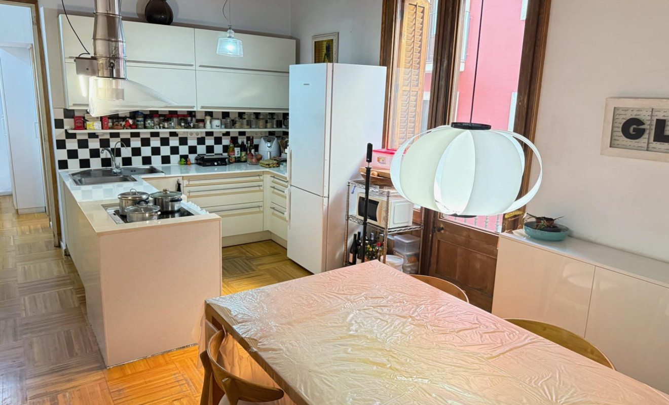 Reventa - Apartamento / piso - Barcelona - Ciutat Vella / Barri Gòtic