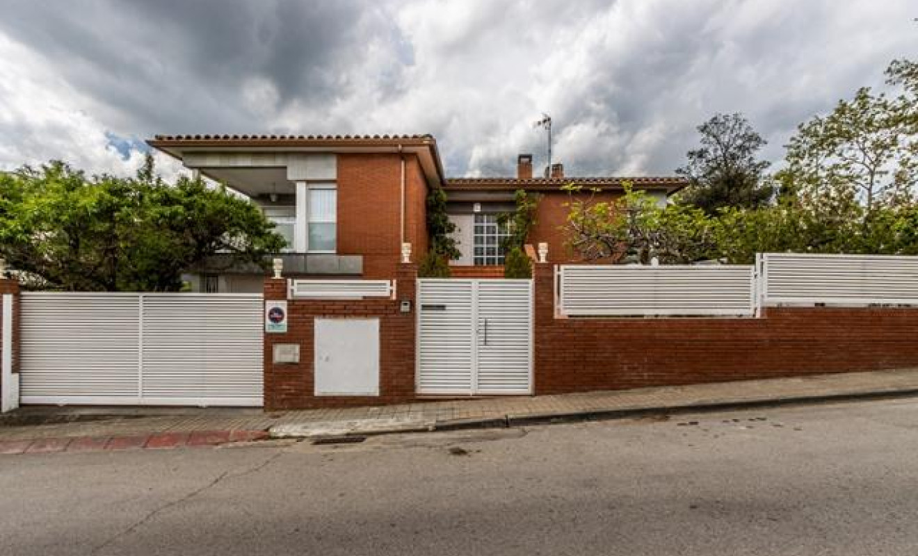 Reventa - Chalet - Sabadell - Castellarnau