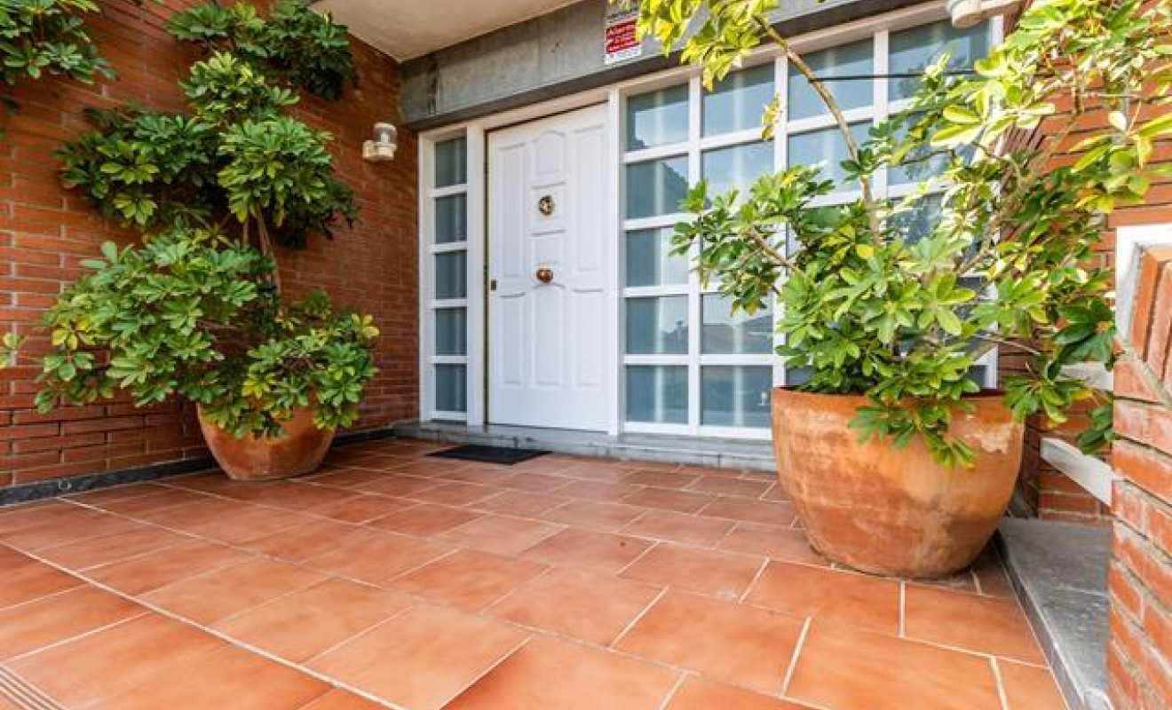 Reventa - Chalet - Sabadell - Castellarnau