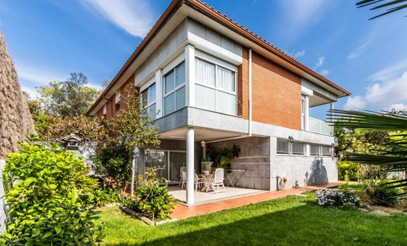 Reventa - Chalet - Sabadell - Castellarnau