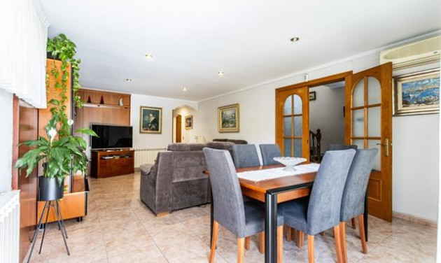 Reventa - Chalet - Sabadell - Castellarnau