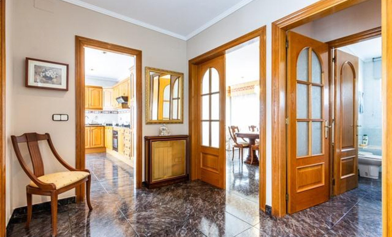 Reventa - Chalet - Sabadell - Castellarnau