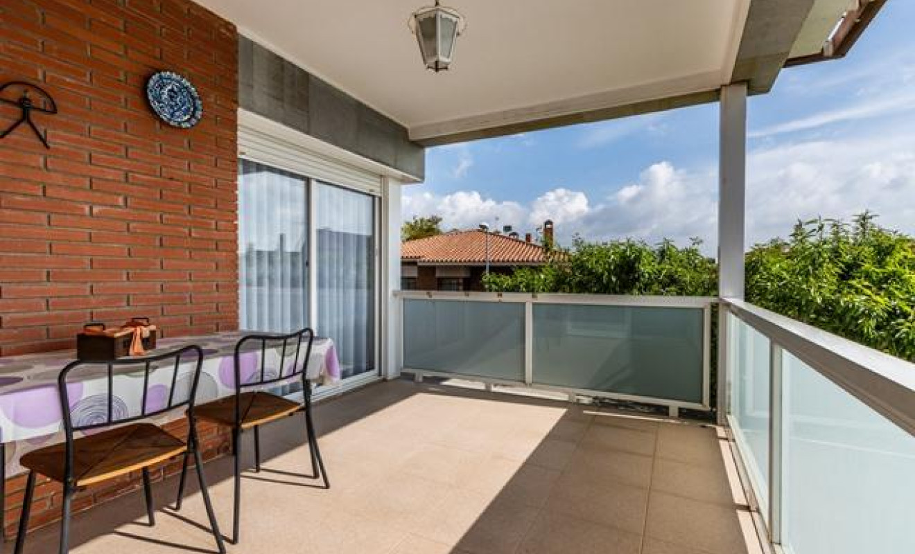 Reventa - Chalet - Sabadell - Castellarnau