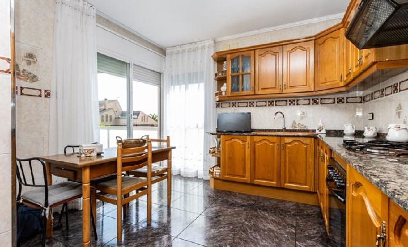 Reventa - Chalet - Sabadell - Castellarnau