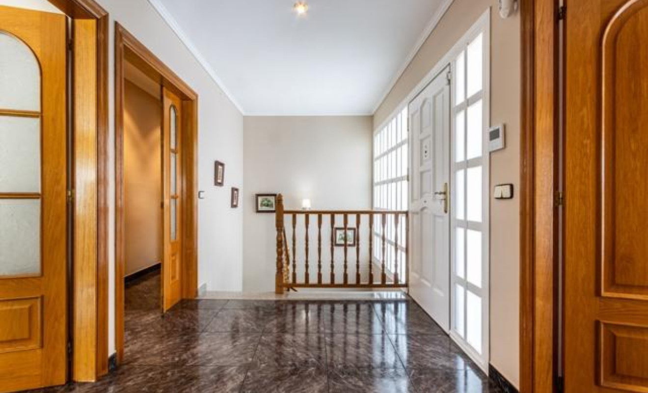 Reventa - Chalet - Sabadell - Castellarnau