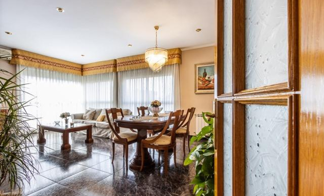 Reventa - Chalet - Sabadell - Castellarnau