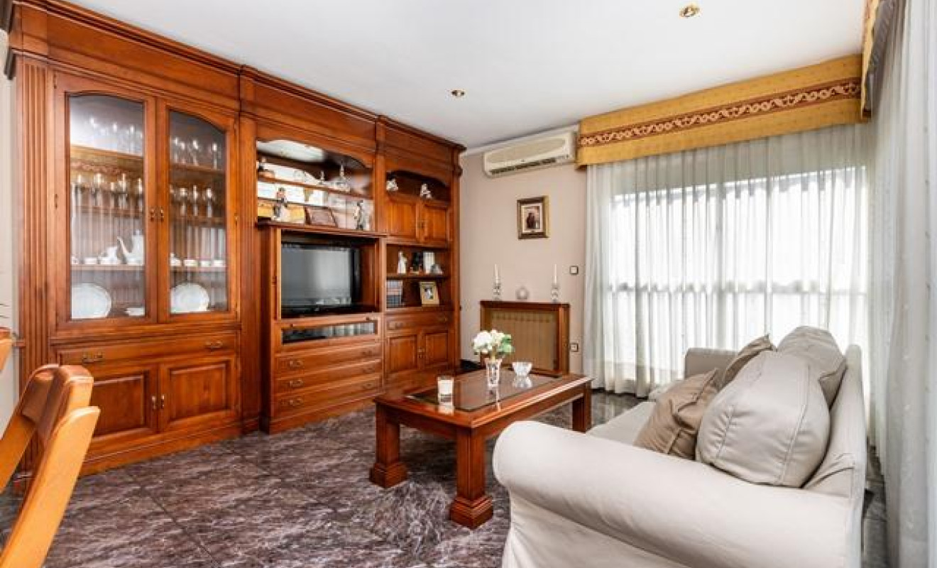 Reventa - Chalet - Sabadell - Castellarnau
