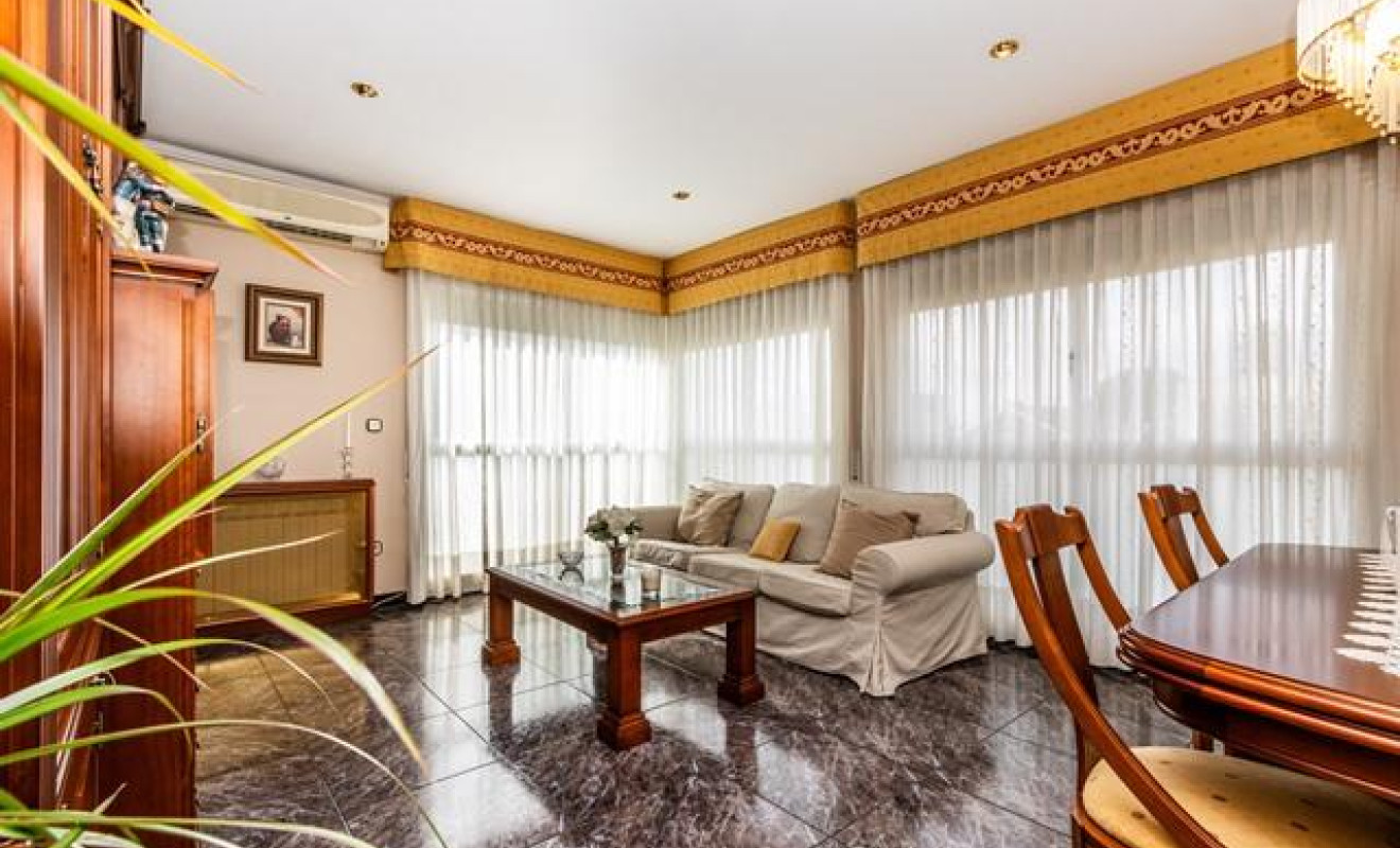 Reventa - Chalet - Sabadell - Castellarnau